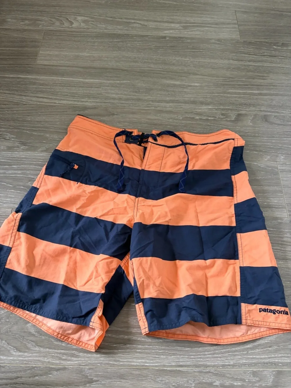 Patagonia Men’s Minimalist Wavefarer Board Shorts Size 32